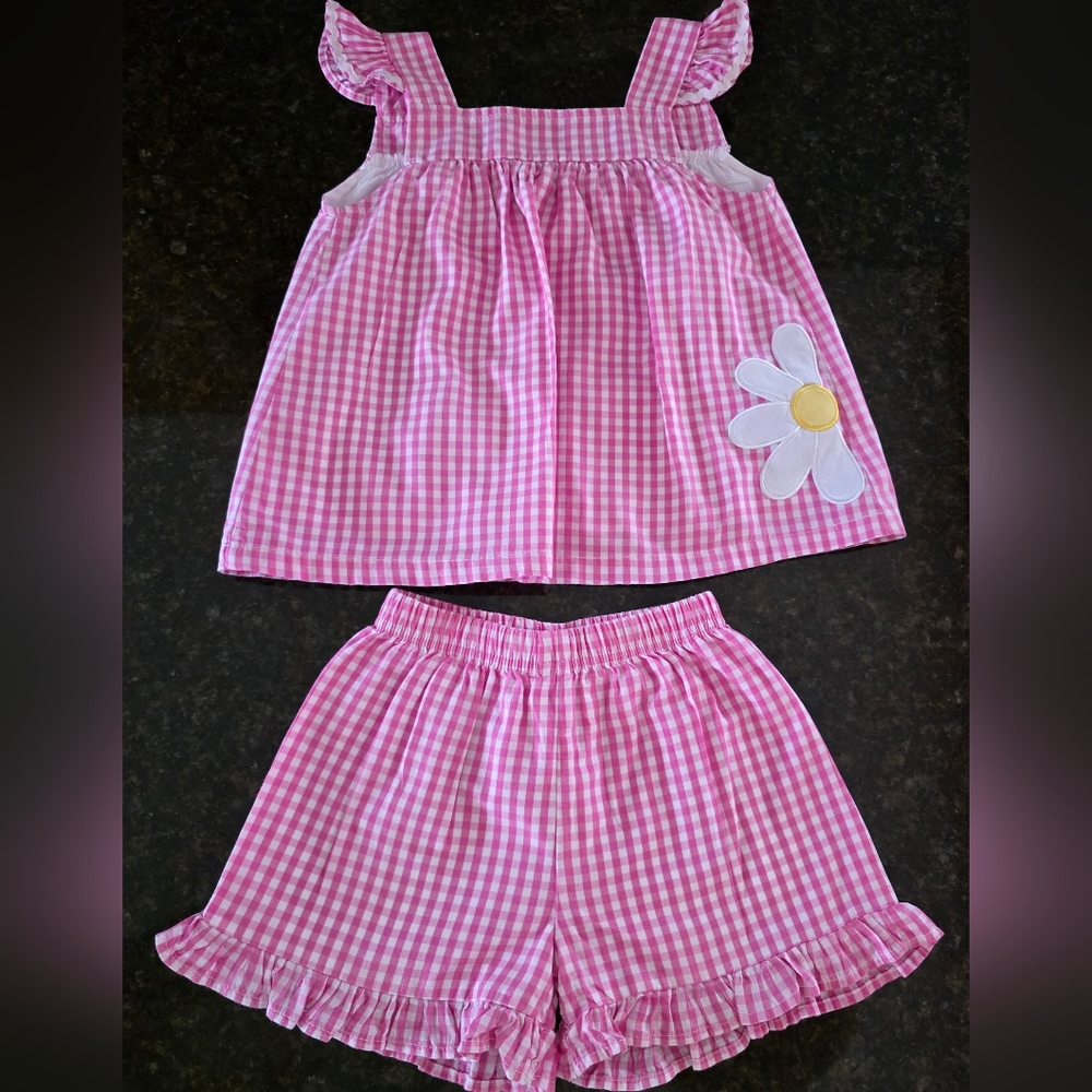 Stitchy Fish Pink Gingham Set with Daisy Appliqué